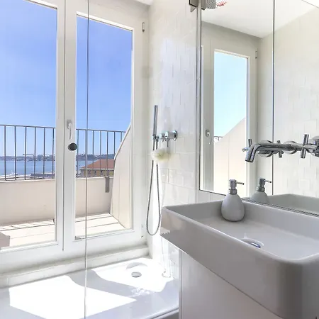 Apartment Alfama Golden View By Homing *